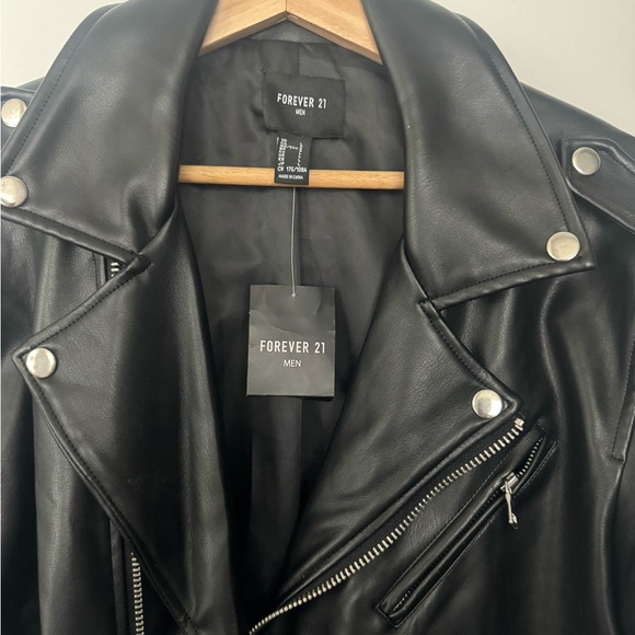 Forever 21 Black Faux Leather Jacket - Picture 6 of 6
